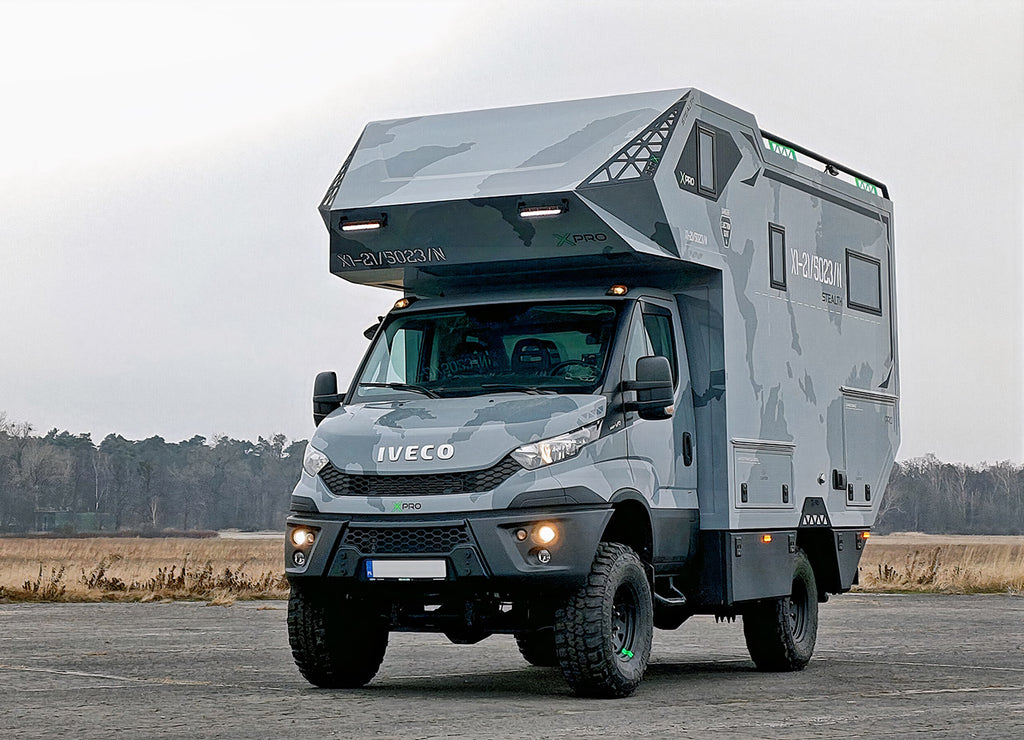 XPRO One is a 4×4 Expedition Vehicle Inspired by Fighter Jets